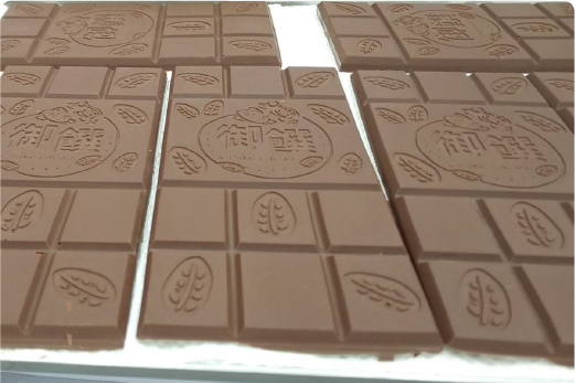 完成(型入れ・冷却)